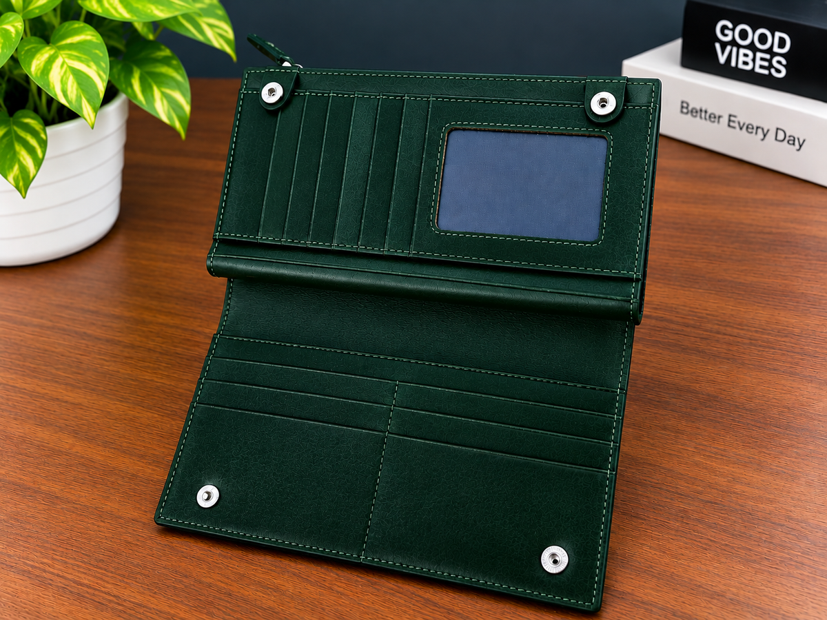 Executive Multi-Compartment Wallet